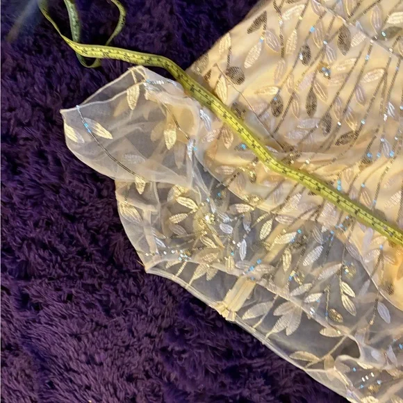 Elegant Gold women’s Dress - Picture 3 of 8